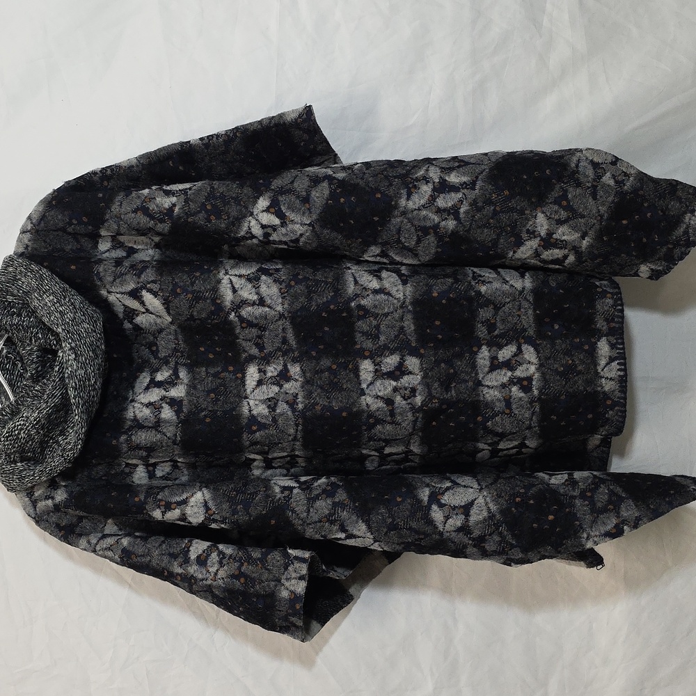 Anthropologie Wintertide Black and Gray Patterned Poncho One Size